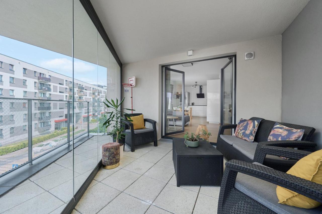 Spacious Apartment With Balcony Near The Slavic Hill Wroclaw By Renters Prestige Luaran gambar