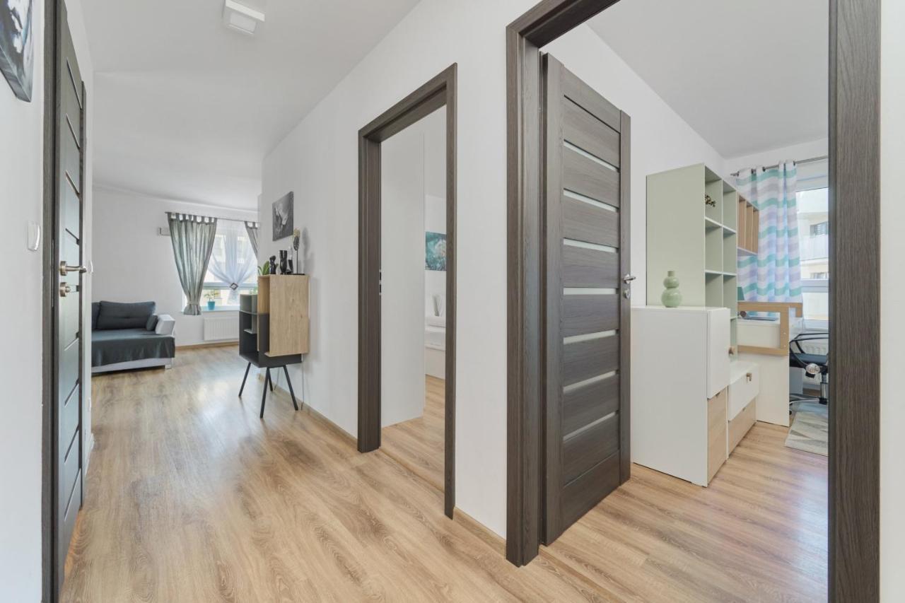 Spacious Apartment With Balcony Near The Slavic Hill Wroclaw By Renters Prestige Luaran gambar