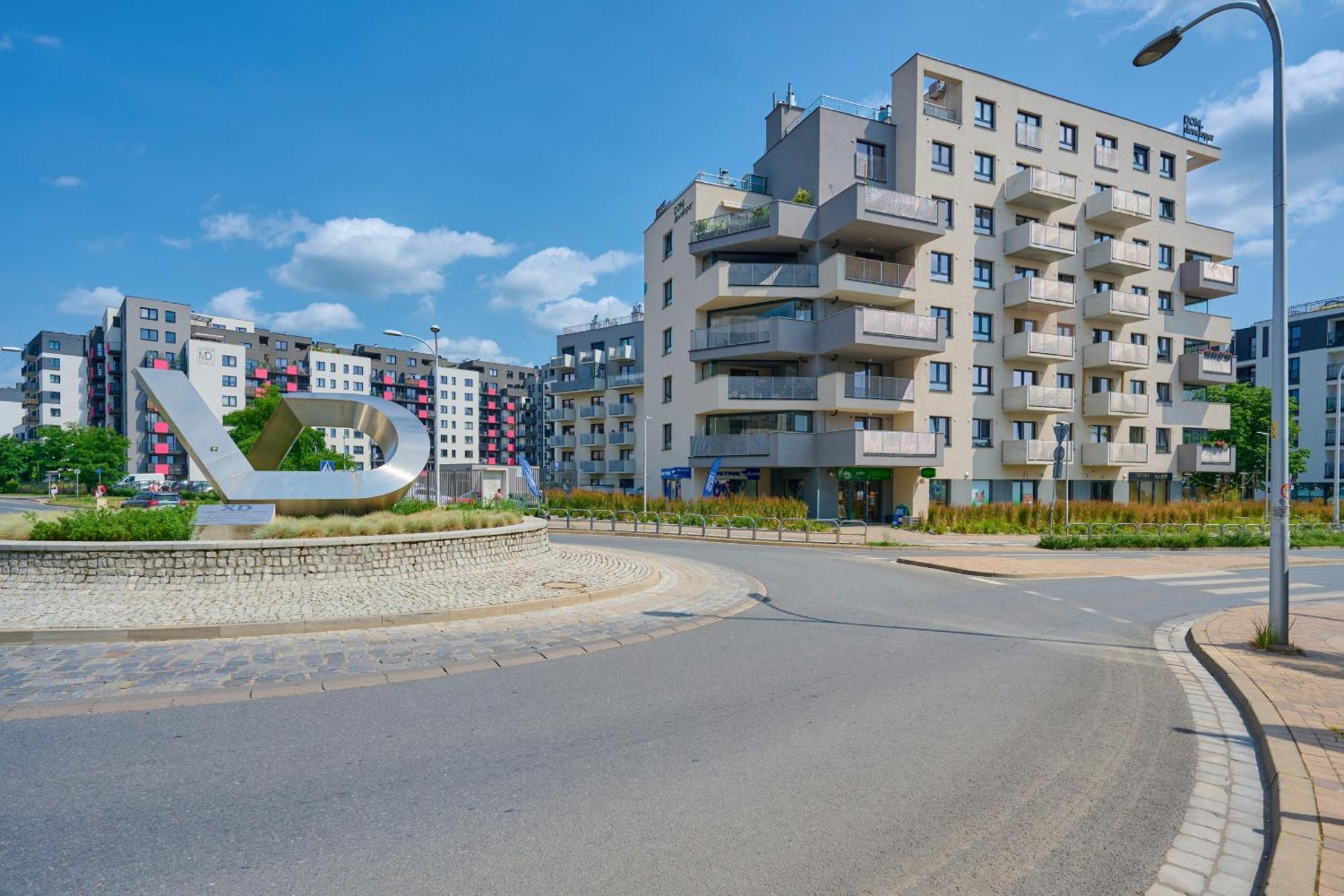 Spacious Apartment With Balcony Near The Slavic Hill Wroclaw By Renters Prestige Luaran gambar